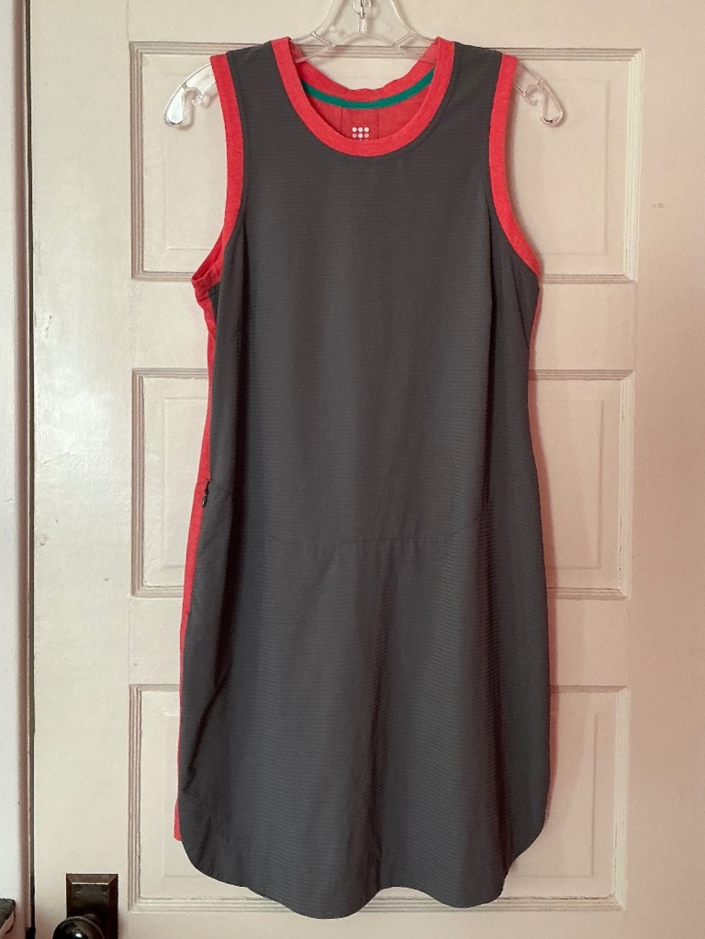Title Nine “Unconventional” Active Athletic Dress Gray Body Coral Trim Medium